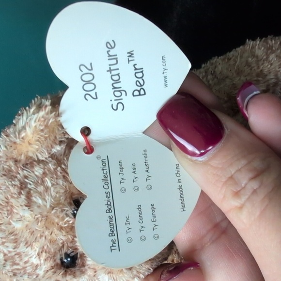 TY 2002 Signature Bear. NWT - Picture 3 of 6